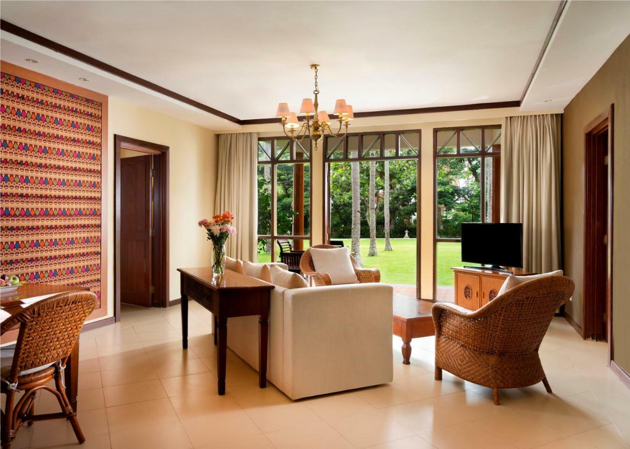 Mangsit Suites By Holiday Resort Lombok Buitenkant foto