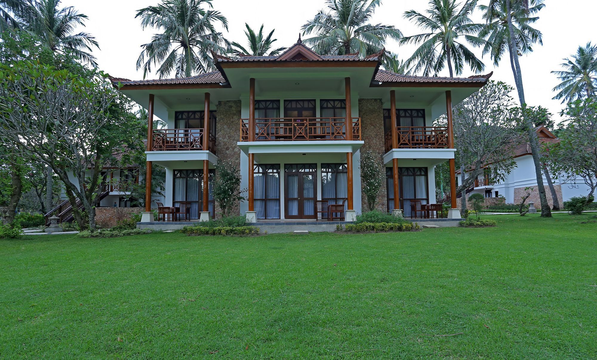 Mangsit Suites By Holiday Resort Lombok Buitenkant foto